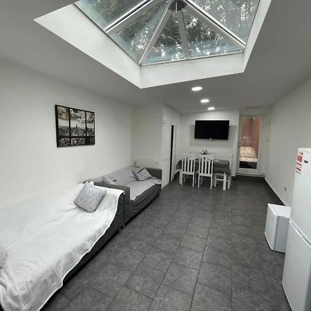 Studio Close To Selly Oak Train Station Birmingam Exterior foto