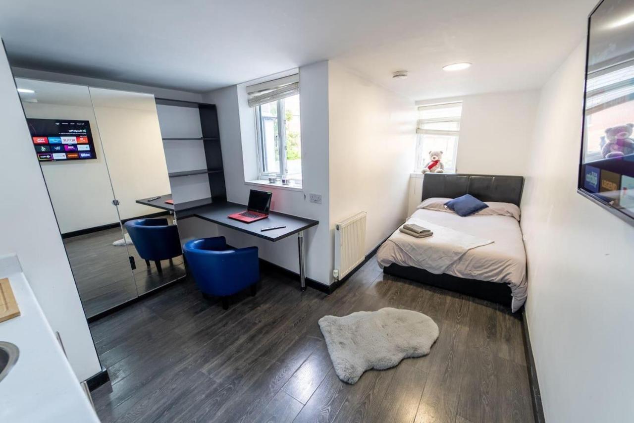 Studio Close To Selly Oak Train Station Birmingam Exterior foto